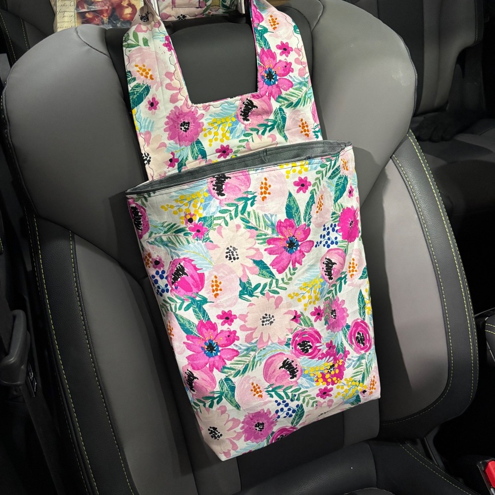 Car Trash/Utility Tote Bag Floral Check 9"w x 4"d x 12" l‎ 10" strap Handmade
